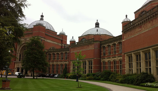 英国伯明翰大学.jpg 英国伯明翰大学.jpg